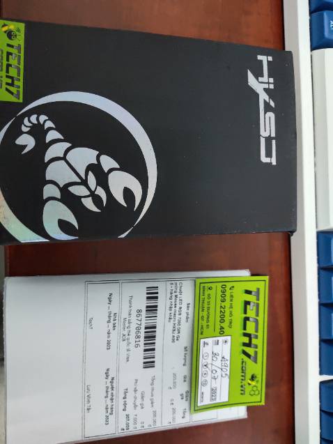 Chuột nhìn đẹp. Hơi to và khá trơn. Nói chung khá ổn. Giao hàng nhanh.