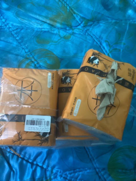 hàng kém chất lương, như loại 2000 bịch, giấy rất dẽ rách. mọi người nên tảy chay nhà bán hàng này. tôi muốn trả sản phẩm