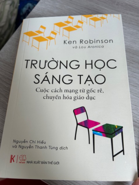 1 cuốn sách cực kỳ hay về giáo dục , phong trào chuẩn hoá và các kỳ thi đã giết chết sự sáng tạo của học sinh như thế nào , là 1 người mẹ mình khao khát và mong mỏi tìm được 1 ngôi trường đề cao cá nhân hoá , phát triển sự sáng tạo cho con trẻ tại Việt Nam !