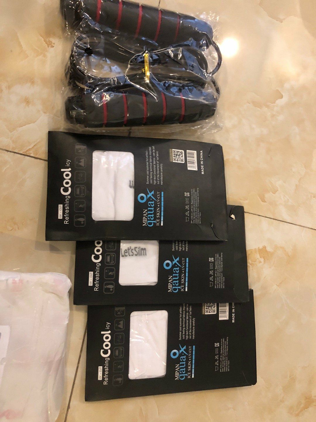 shopi cbi hàng vs giao hàng nhanh cực😳 Đặt chiều hqua mà sáng nay giao r. Giao đủ và đúng hàng, chất lượng sp ok👍🏻 shopi cbi hàng vs giao hàng nhanh cực😳 Đặt chiều hqua mà sáng nay giao r. Giao đủ và đúng hàng, chất lượng sp ok👍🏻