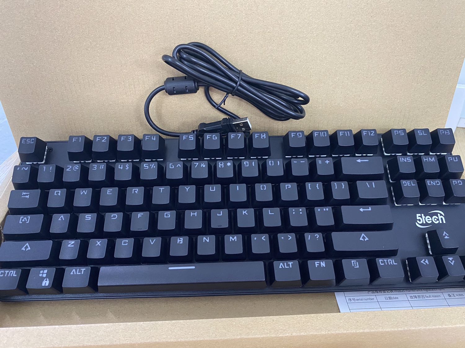 Sản phẩm như hình chất lượng tốt . Chữ trên bàn phím cũng rõ . Tiếng kêu đã tai . Đèn led nhấp nháy, thay đổi hiệu ứng led tùy thích . Tầm giá này mà chất lượng vậy quá ok luôn. Ncl rất ổn trong tầm giá
Shop tư vấn nhiệt tình, đóng gói cẩn thận. 5 sao cho shop nhé Sản phẩm như hình chất lượng tốt . Chữ trên bàn phím cũng rõ . Tiếng kêu đã tai . Đèn led nhấp nháy, thay đổi hiệu ứng led tùy thích . Tầm giá này mà chất lượng vậy quá ok luôn. Ncl rất ổn trong tầm giá
Shop tư vấn nhiệt tình, đóng gói cẩn thận. 5 sao cho shop nhé