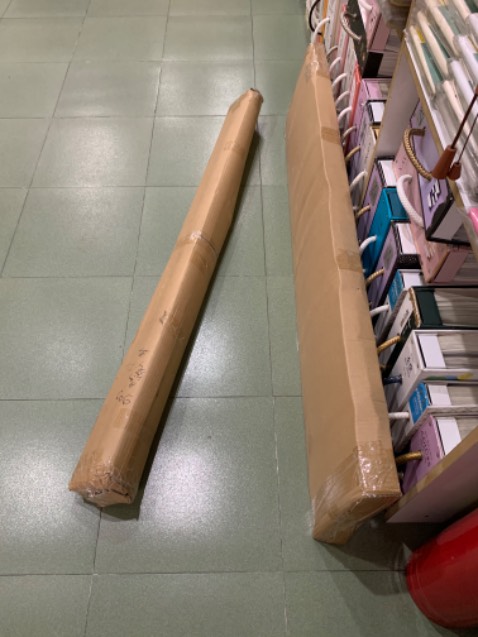 Hàng đẹp mà mua về chưa lắp vì ko biết cách lắp,tưởng có giấy hướng dẫn nhưng ko hề có nên vẫn để góc bàn