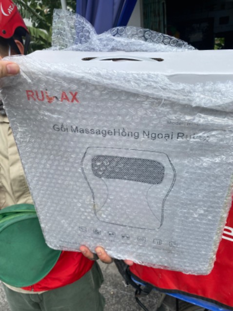 Đặt máy hút bụi giao gối mát xa, làm cho phải mất thời gian và công sức khiếu nại đổi trả