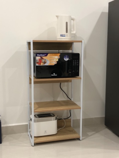 Kệ rất đẹp, tấm ván chắc chắn, vân gỗ nhìn rõ ràng rất sang, lắp hơi cực xíu nhưng có tờ hướng dẫn rất kĩ, giao hàng đúng mô tả. Chịu khó lắp xíu là ok nạ. Nên mua nhé mọi người 👍🏻👍🏻 Kệ rất đẹp, tấm ván chắc chắn, vân gỗ nhìn rõ ràng rất sang, lắp hơi cực xíu nhưng có tờ hướng dẫn rất kĩ, giao hàng đúng mô tả. Chịu khó lắp xíu là ok nạ. Nên mua nhé mọi người 👍🏻👍🏻