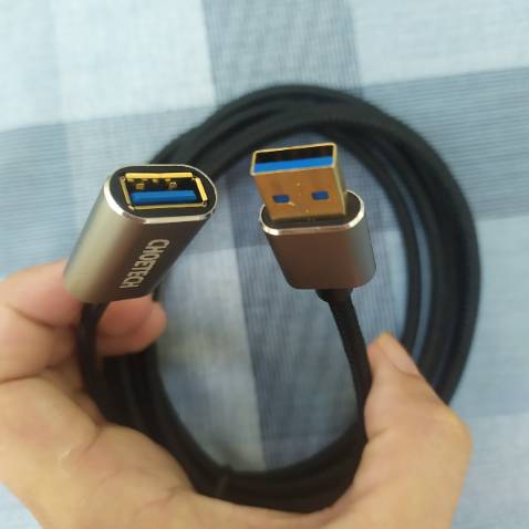 Kiếm mãi mới thấy em này, bạn mình xài thấy tốt nên giới thiệu mua. mua ngay đợt sale nên giá khá mềm- sản phẩm nhìn chắc chắn, truyền tải dữ liệu nhanh, dây dài 2m nên rất tiện lợi,....