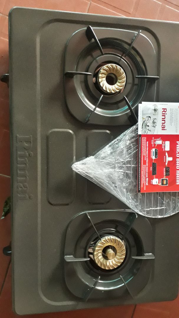 Bếp ga có logo in nổi Rinnai đẹp chắc chắn, đáng đồng tiền bát gạo. Lần sau ủng hộ tiếp, cho 5 sao.