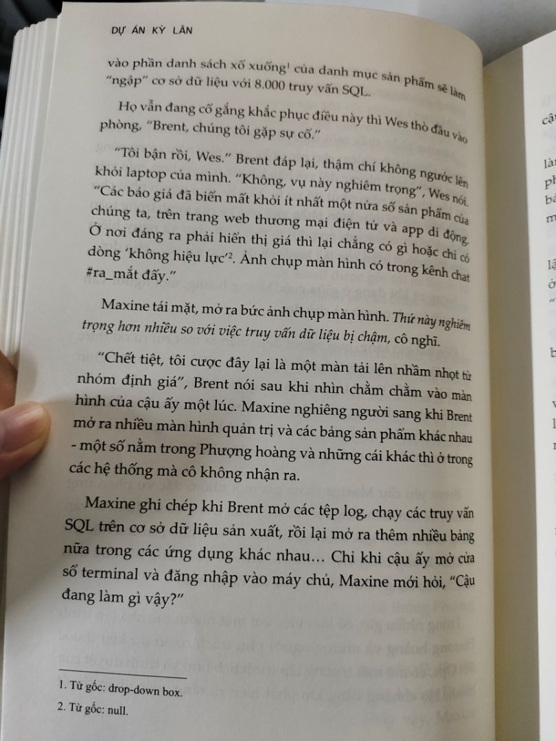 Sách chủ yếu viết về cách làm việc, công việc của lập trình viên, môi trường làm việc, các lí tưởng để xây dựng và làm việc hiệu quả, khơi dậy sự tận tâm, hứng khởi. Sử dụng nhiều thuật ngữ chuyên ngành IT, sẽ rất thú vị nếu tìm hiểu kỹ càng được hết chúng. Lời văn dễ hiểu. Về hình thức, keo dán sách ko chắc chắn lắm nên đã bung sau 3-4 lần đọc