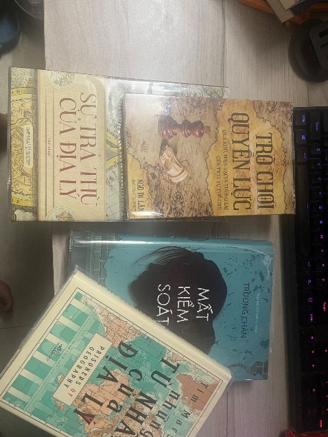 Tiki đóng gói sản phẩm chắc chắn và giao khá nhanh như dự kiến.