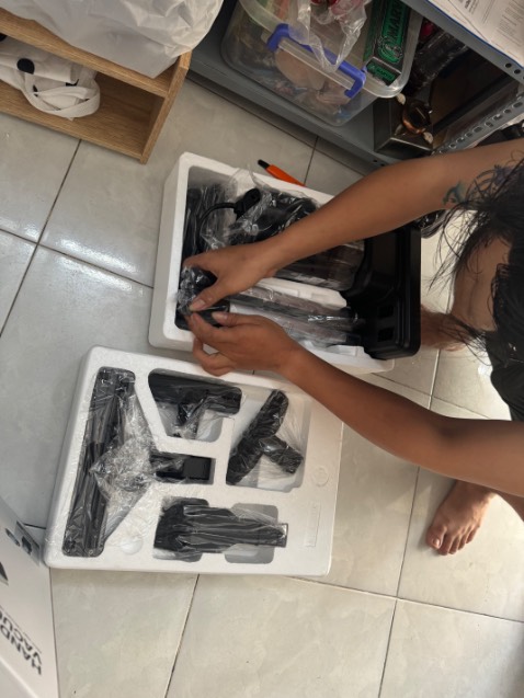 Lực hút mạnh, lọc inox nên không cần thay định kỳ, chỉ cần rửa sạch phơi khô là okie, thích nhất là có đế để vào gọn gàng, thích hợp cho nhà trọ, nhà nhỏ, trọng lượng nhẹ lắm