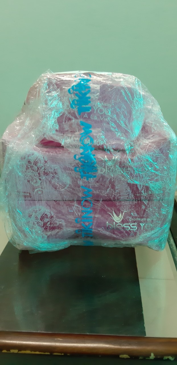 Hàng tốt, nhưng đóng gói giao hàng móp méo, rất cẩu thả