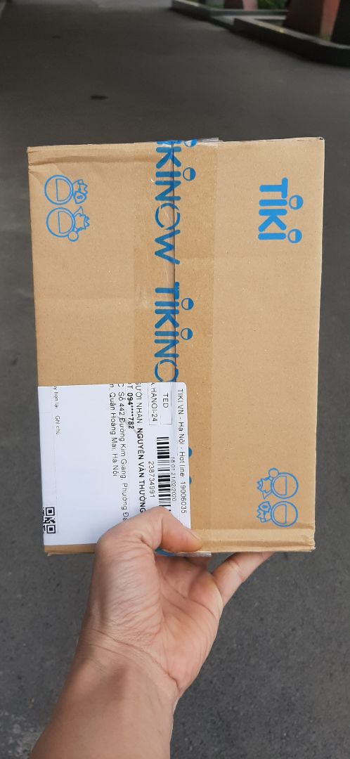 ngắn gọn, chắc chắn, đẹp, hộp đóng hàng của tiki lúc nào cũng siêu to khổng lồ