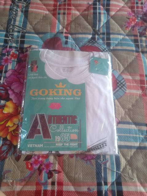 Chất liệu vải rất đẹp,rất mát mặc ưng lắm luôn.Cực đứng form