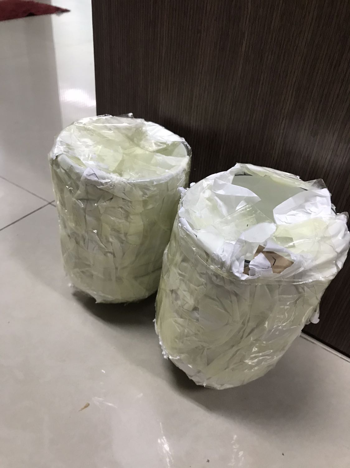 Hàng dễ vỡ nên người bán bọc rất cẩn thận. Bát nhỏ vừa tay cầm, hoa văn dễ thương. Đánh giá 5*