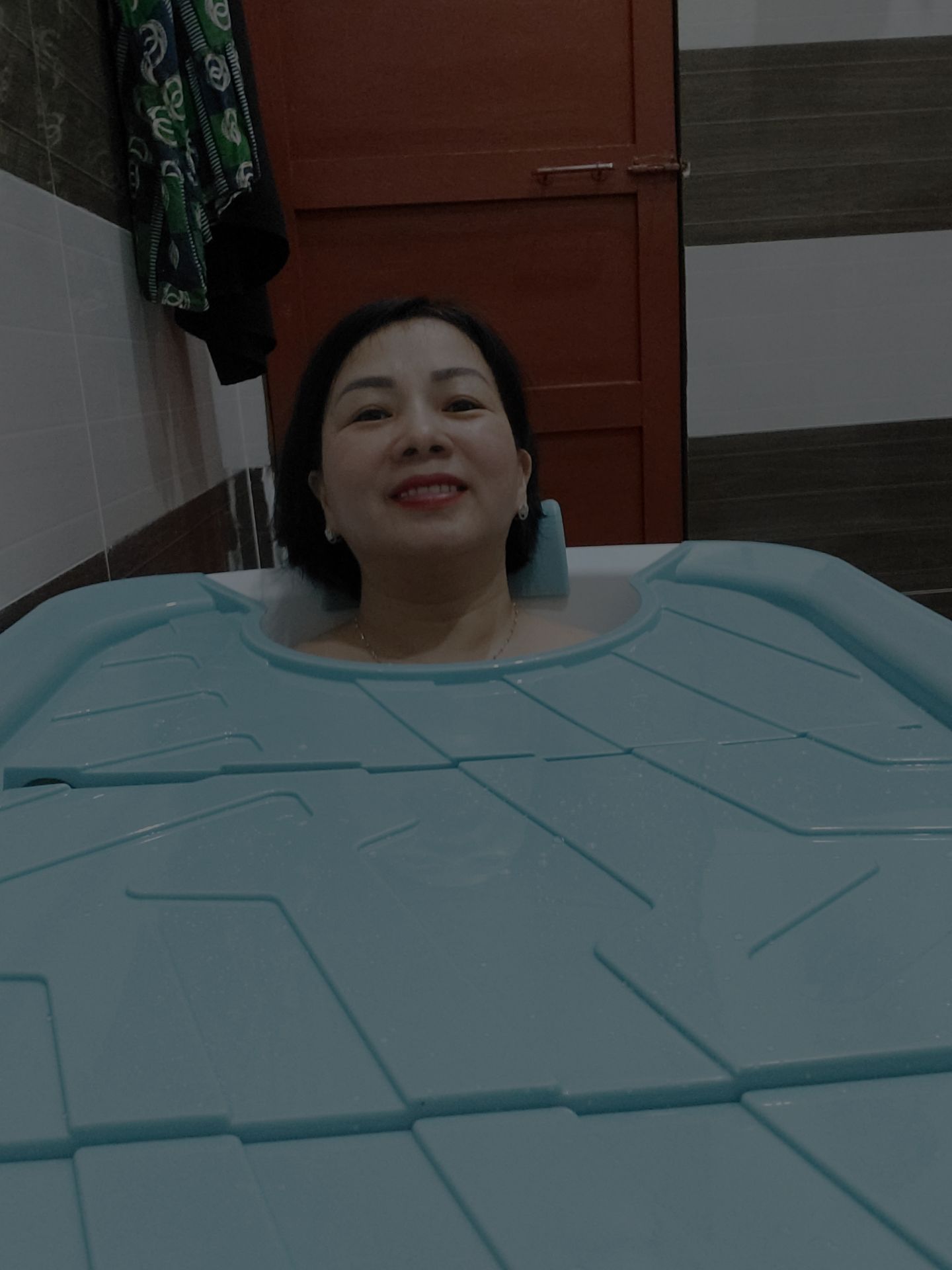 Ôi, rất tuyệt vời. Gọn gàng và thật vừa ý. Hôm nay trải nghiệm... ngâm hơn 1h đồng hồ...? cảm ốm mất rồi