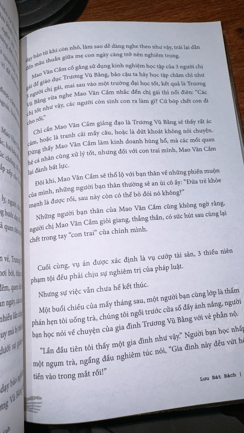 Ngoài Tần Minh thì sách của Lưu Bát Bách và Liêu Tiểu Đao đều hấp dẫn. Font chữ và size chữ dễ dọc. Nội dung lôi cuốn. Sách đọc vì yêu thích và muốn hiểu thêm về pháp y chứ không chuyên sâu quá nhiều về học thuật.
