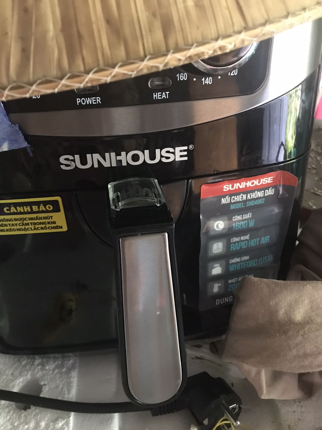 Nồi sử dụng êm, phù hợp với giá tiền, sẽ giới thiệu người thân mua hàng của shop.. đóng gói cẩn thận,tư vấn nhiệt tình, cảm ơn shop