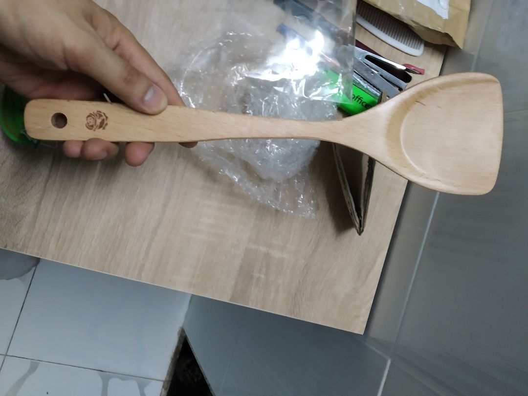 sản phẩm đẹp mắt, nhẹ. đầu vá dày tương đối. cảm thấy ok.