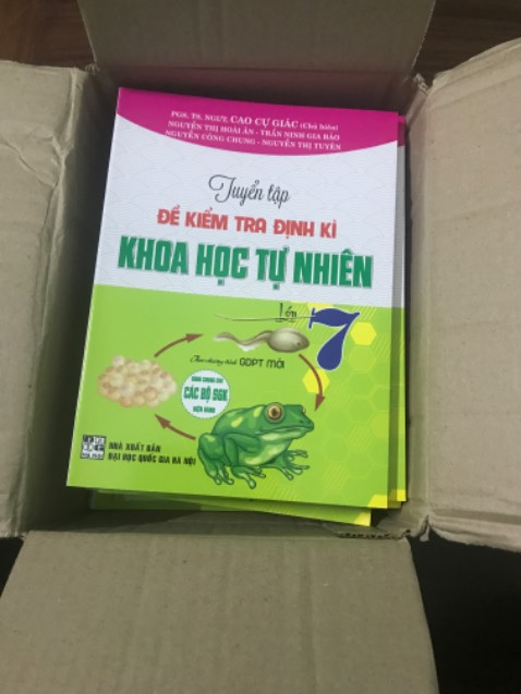 Giao hàng nhanh, nội dung sách ổn tuy nhiên chắc vì săn sale giá rẻ nên sách hơi lem hồ