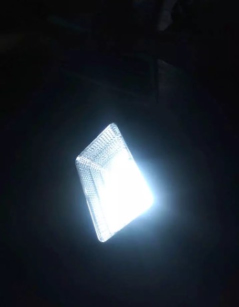 Giao hàng nhanh gói hàng cẩn thận. Đèn sáng sử dụng tốt. Tiện lợi, giá cả hợp lý shop giao đúng mẫu sp Giao hàng nhanh gói hàng cẩn thận. Đèn sáng sử dụng tốt. Tiện lợi, giá cả hợp lý shop giao đúng mẫu sp