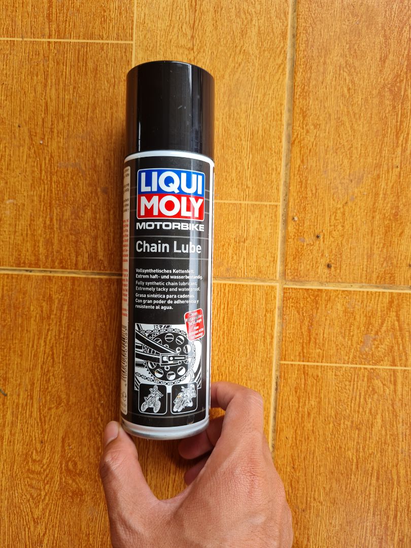 sản phẩm dùng ok. xịt được nhiều lần. mỗi lần trước khi rửa xe nên vệ sinh sên trước. sau khi rửa thì dùng chai dưỡng này. sản phẩm dùng ok. xịt được nhiều lần. mỗi lần trước khi rửa xe nên vệ sinh sên trước. sau khi rửa thì dùng chai dưỡng này.