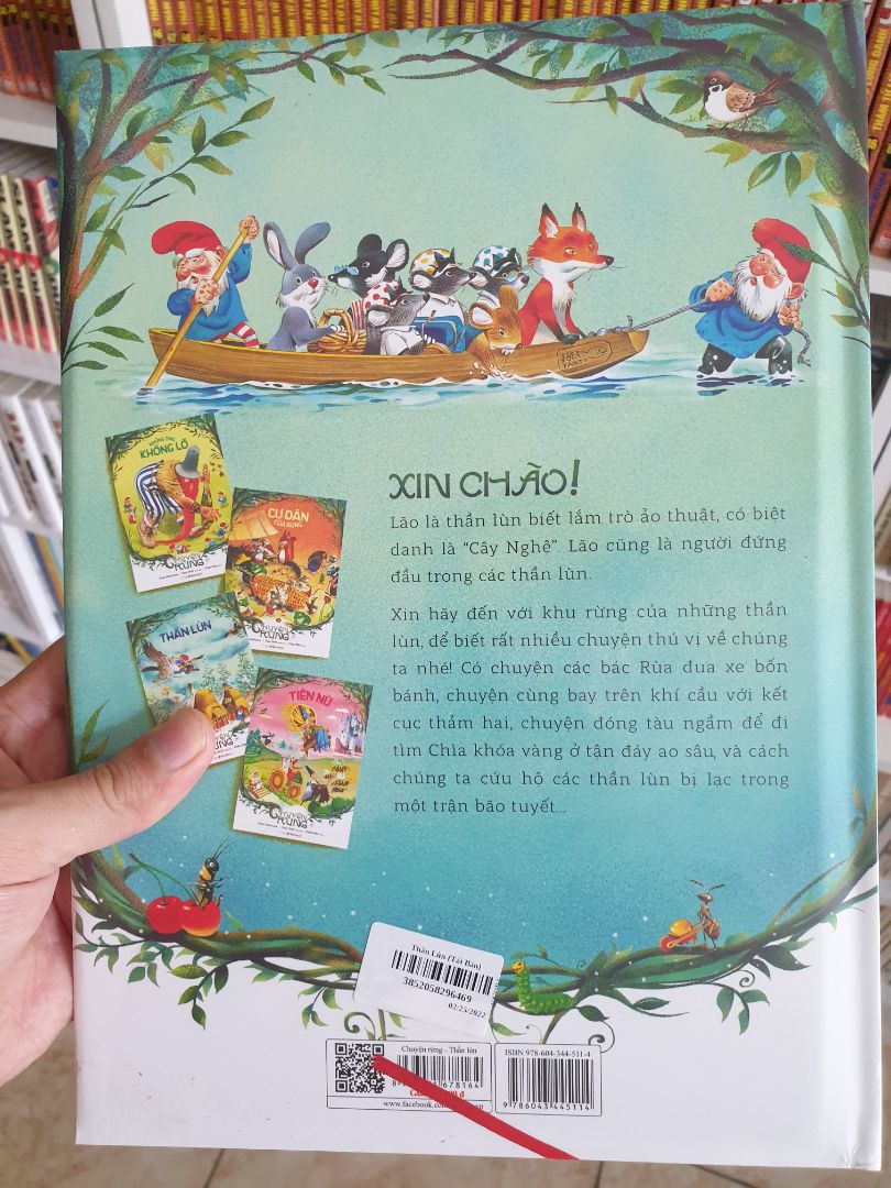 sách Bìa cứng, to đẹp. mua xong ĐÔNG A giảm sâu 60%. Quá nhọ. Tiki now giao nhanh chóng, sách không hư hại gì.