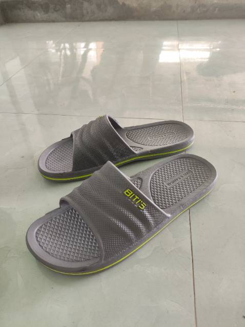 Oke lắm nha dép chắc chắn ko êm cũng ko cứng đi vừa đi