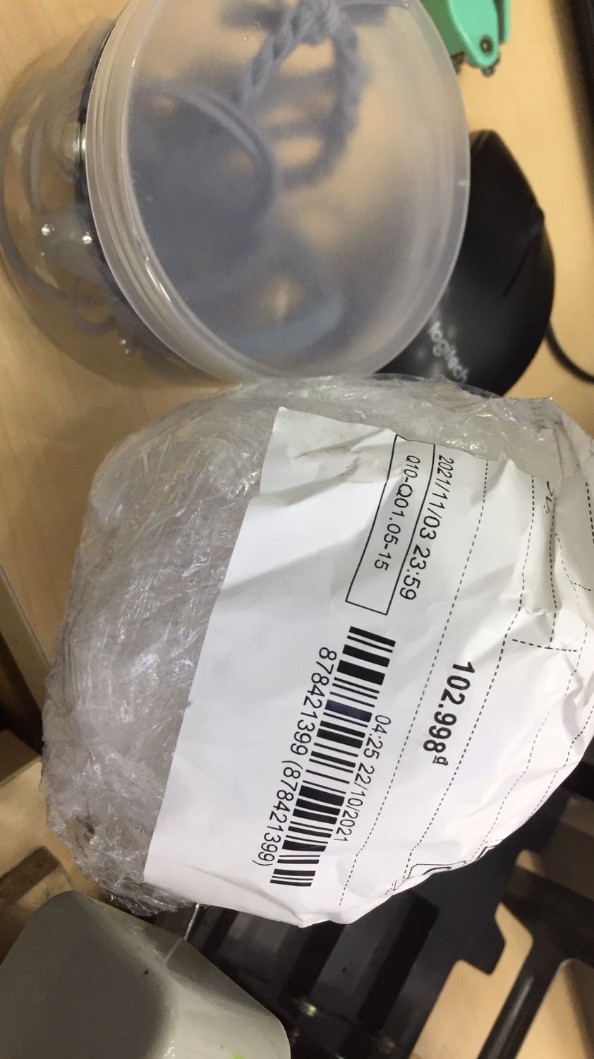 Sau đặt 1 hộp dây buột tóc , mà giao 1 hộp tính tiền 2 hộp ??? nhà cung cấp !