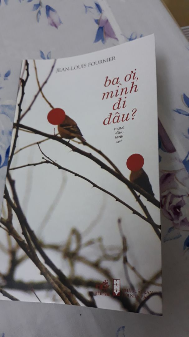 Không người cha nào vui khi con mình nói dối .Nhưng người cha trong    đã rất vui ; điều đó chứng tỏ con ông có chút trí não . Vì chúng là những đứa trẻ thiểu năng. Đọc để chia sẻ những *** khổ , ray rứt và cảm nhận tình yêu của người cha có hai đứa con tật nguyền .Đọc để yêu cha mình nhiều hơn nữa , bởi có khi chúng ta  cũng là những đứa trẻ tật nguyền trong tính cách