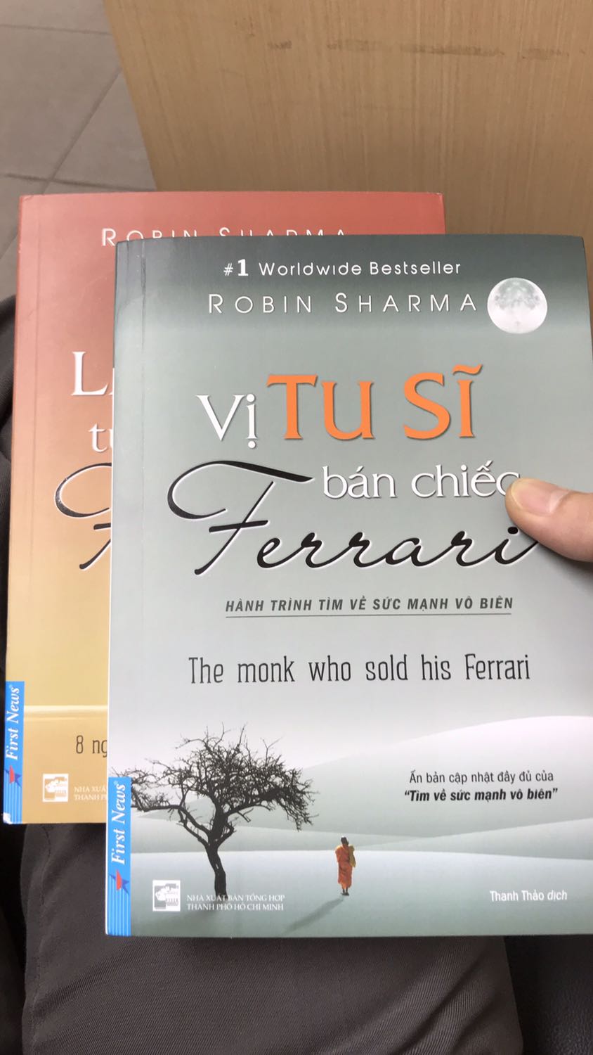 Đóng gói chưa an toàn các góc, dễ bị móp. Giấy mỏng, màu vàng, không mịn.