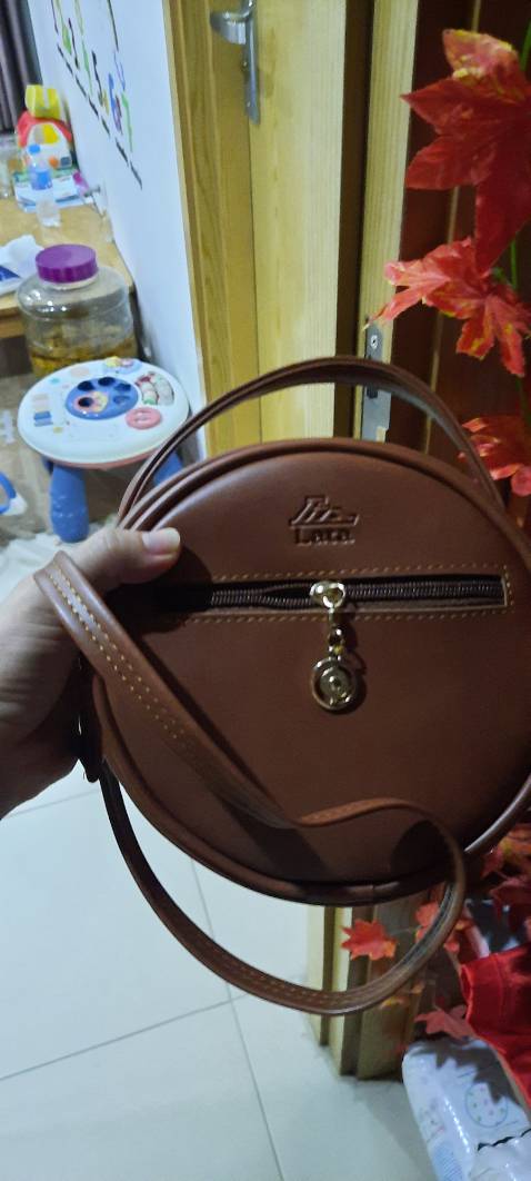 Túi ok nhé.  Hãng này t mua nhìu lần. Bền lắm