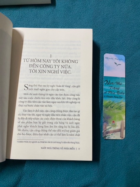 Giao hàng rất nhanh. Sách bọc seal kỹ càng và trong tình trạng tốt. Được tặng kèm 1 bookmark. Mua được ngay đợt sales 43%. Đến giờ mình rất hài lòng với các cuốn sách của huyhoangbookstore. Xem review thì thấy cuốn này khá thú vị nhưng chưa đọc chi tiết nên chưa thể đánh giá sâu hơn.