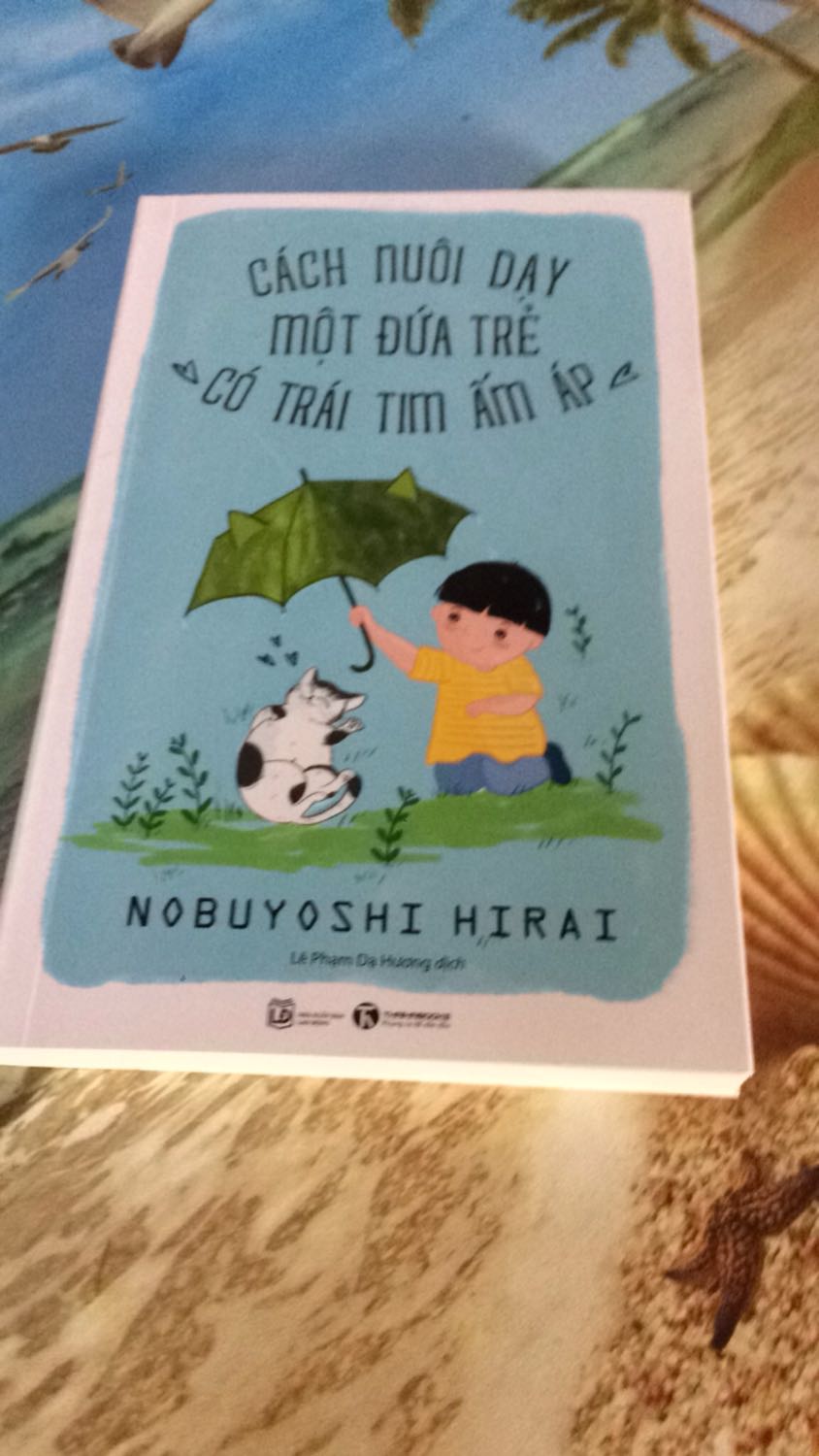 Sách mới, bìa đẹp, giấy đẹp. Vừa nhận sách đã đọc luôn không dứt được. Thực sự nội dung quá hay và phù hợp với mình. Cảm ơn tiki đã giao hàng nhanh chóng, anh giao hàng đẹp trai thân quen :))