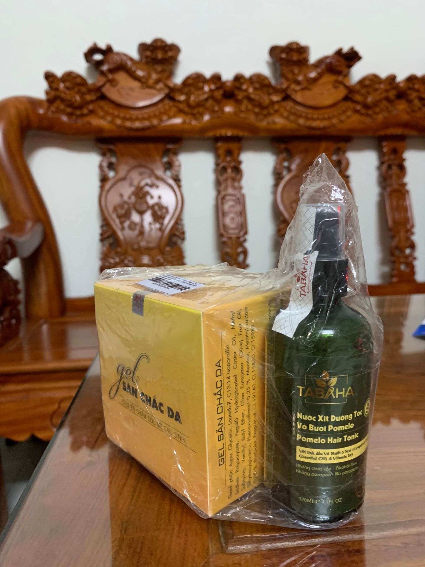 Đáng tiền mua lắm nha mn. kem tan mỡ thì dùng thích ko chịu đc. xịt dưỡng tóc thì thơm, tóc ko bết như các sp khác.