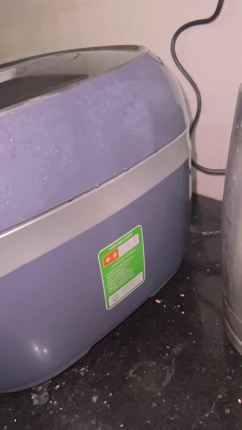 Sản phẩm Nồi cơm điện cao tần áp suất LocknLock EJR526GRY 1.8L bị xì hơi áp suất khi nấu. Sản phẩm Nồi cơm điện cao tần áp suất LocknLock EJR526GRY 1.8L bị xì hơi áp suất khi nấu.