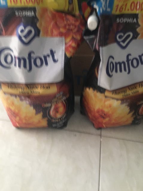 Thơm đễ chịu , giao hàng nhanh lắm nha mọi người, shop giao đủ bao gồm quà tặng .