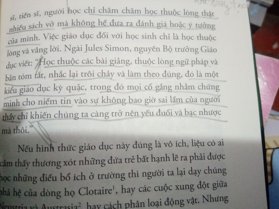 Sách có nhiều kiến thức thực sự quý giá, ngoài việc mô tả đặc biệt ấn tượng về tâm lý đám đông còn có nhìn nhận về tác hại của lối giáo dục kinh viện, thủ thuật hùng biện,.... Một quyển sách đáng đồng tiền, có thể làm sách gối đầu giường.
