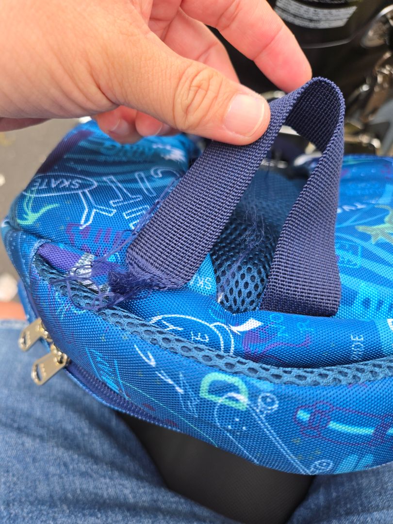 Mua về sài đc 7 ngày thì đứt quai xách