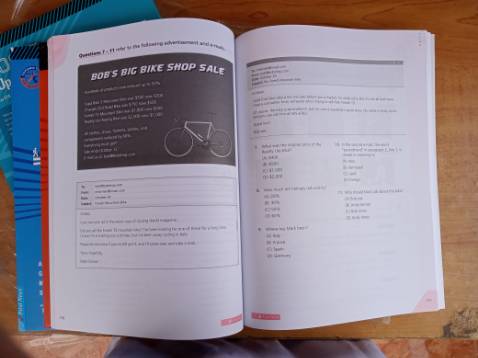 Đóng gói kỹ, giao nhanh, sách mới, in rõ ràng đẹp, có điểm nhấn, giải thích dễ hiểu, liệt kê từ phổ biến, có đáp án, kèm mã và CD để nghe, và khung trắc nghiệm