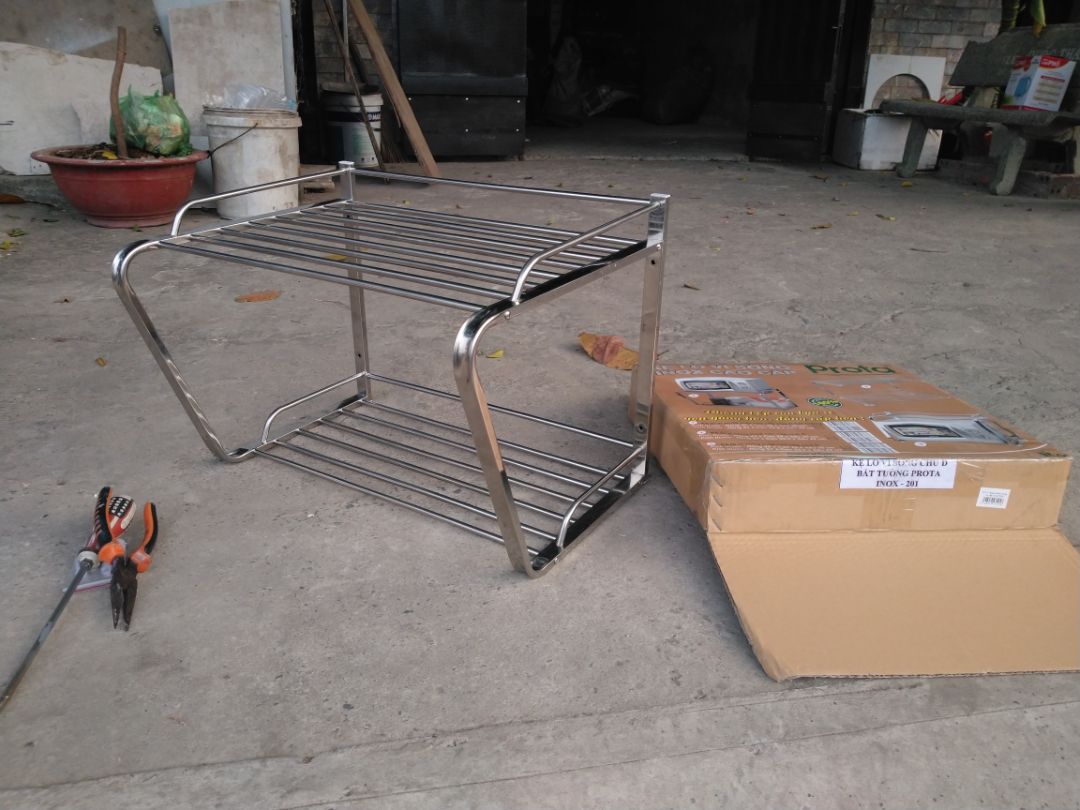 SP được, chắc chắn, inox 201, hì hục ráp các thanh với nhau hết 15 phút