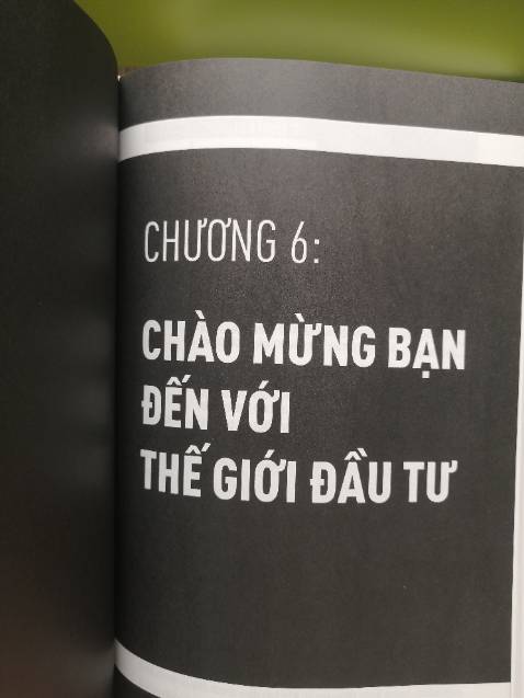 Nếu mỗi ngày đọc 1 lời khuyên thì 3 tháng 10 ngày mớ hết cuốn sách 101 lời khuyên tài chính cá nhân từ Thái Phạm 

Mình thích câu nói về việc lên kế hoạch để tăng năng suất lao động của bản thân và là cơ hội để vượt mặt đối thủ. 

Song song đó, hơn 30 lời khuyên cho quý nhà đầu tư F0 vô cùng thực chiến và áp dụng được cho NĐT tại Việt Nam 

Sách mới, giấy thơm, shipper giao hàng nhanh. Ủng hộ shop dài dài.