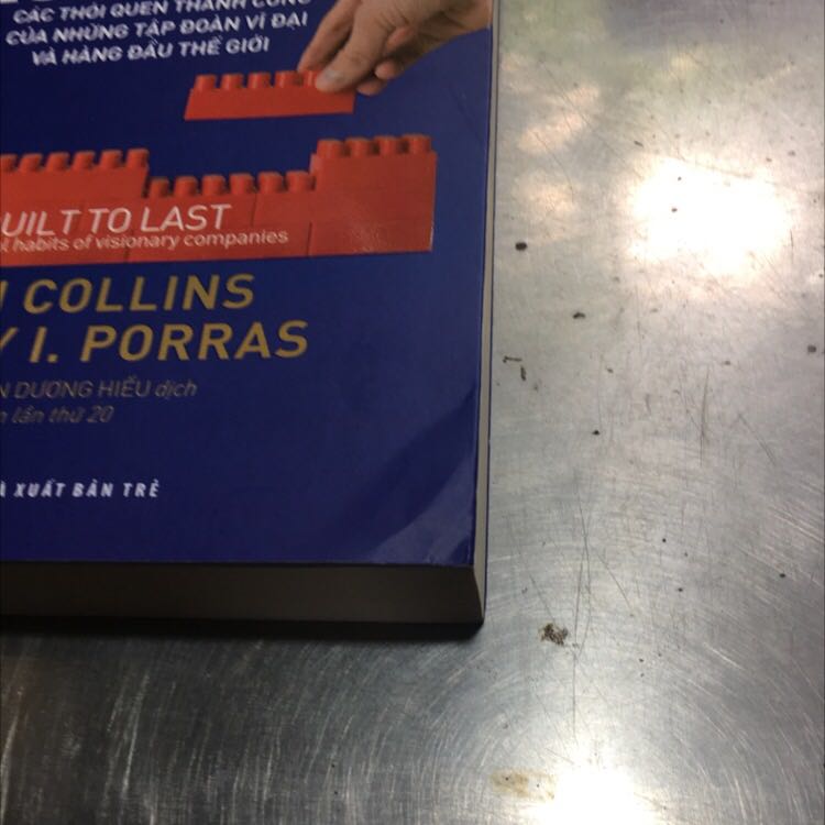 Sách bị biến dạng 
Mong shop xem lại