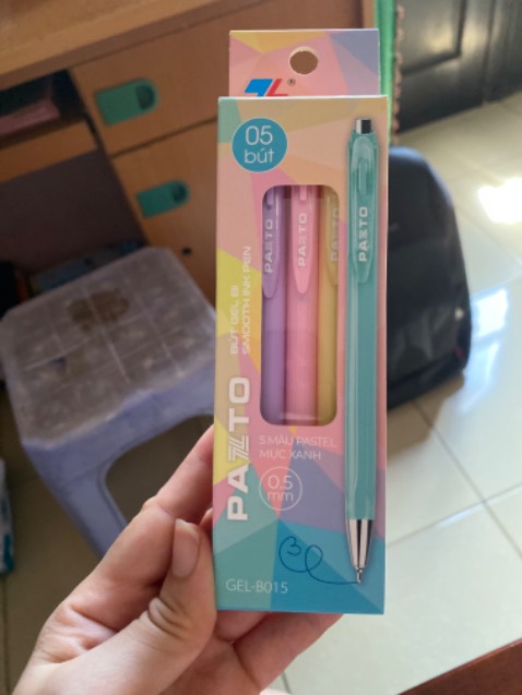 Đẹp từ vỏ đến bút. Mình mua cho con và thưởng cho các cháu, rất thích