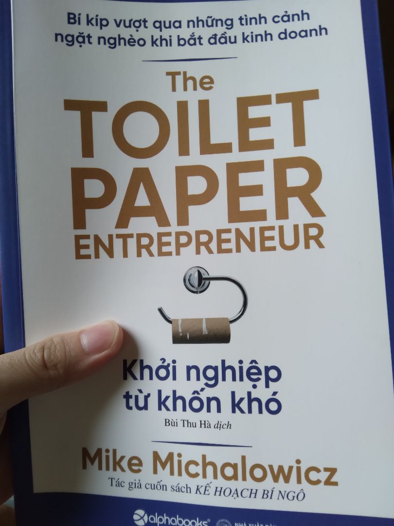 đầu tiên, về dịch vụ giao hàng, Tiki giao hàng sớm hơn dự kiến. hài lòng
về hình thức sách. sách mỏng, dễ đánh dấu
về nội dung. nội dung sách nói về khởi nghiệp 1 cách đơn giản nhất. phù hợp những ai vừa mới có ý định khởi nghiệp nhưng chưa biết bắt đầu từ đâu
kết luận. đây là cuốn sách nên mua và nên đọc