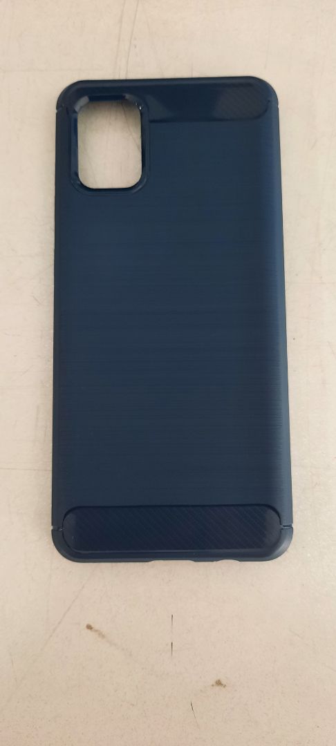 hàng bị lỗi núp hôm,gắn vào bị tắt điện thoại hoài,mic ngoài không đúng lỗ,mình muốn trả hàng lại shop ơi