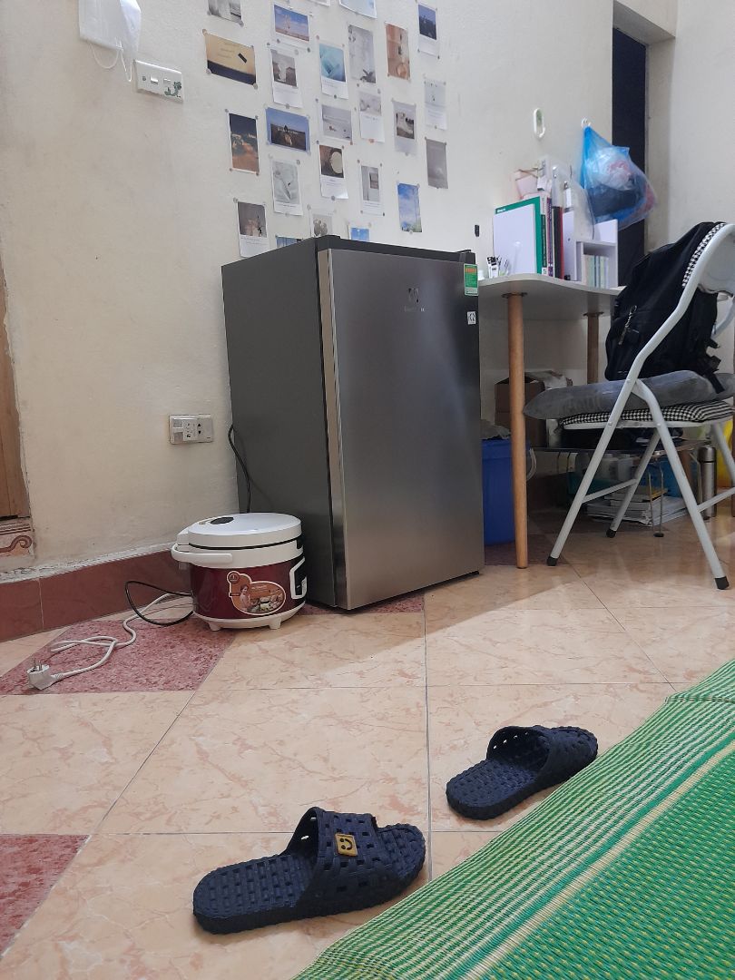 Giao hàng nhanh chóng trước giờ hẹn, shipper vô cùng tận tình, sản phẩm đẹp giống như mô tả, chưa sử dụng nhg cảm quan ban đầu khá ưng