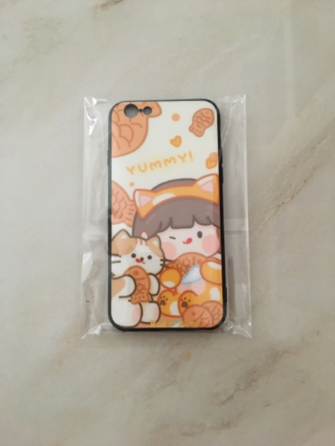 Ốp lưng iPhone rất mới và đẹp, vừa với máy