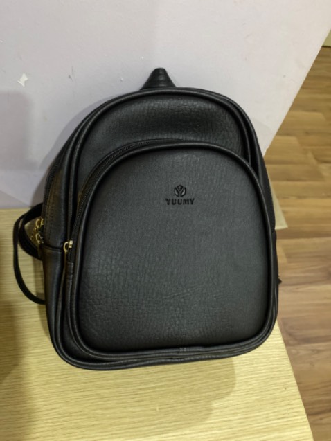 Giao hàng nhanh, đóng gói cẩn thận. Hàng giống mô tả, chắc chắn nhưng vẫn rất xinh. Vote 5* cho shop