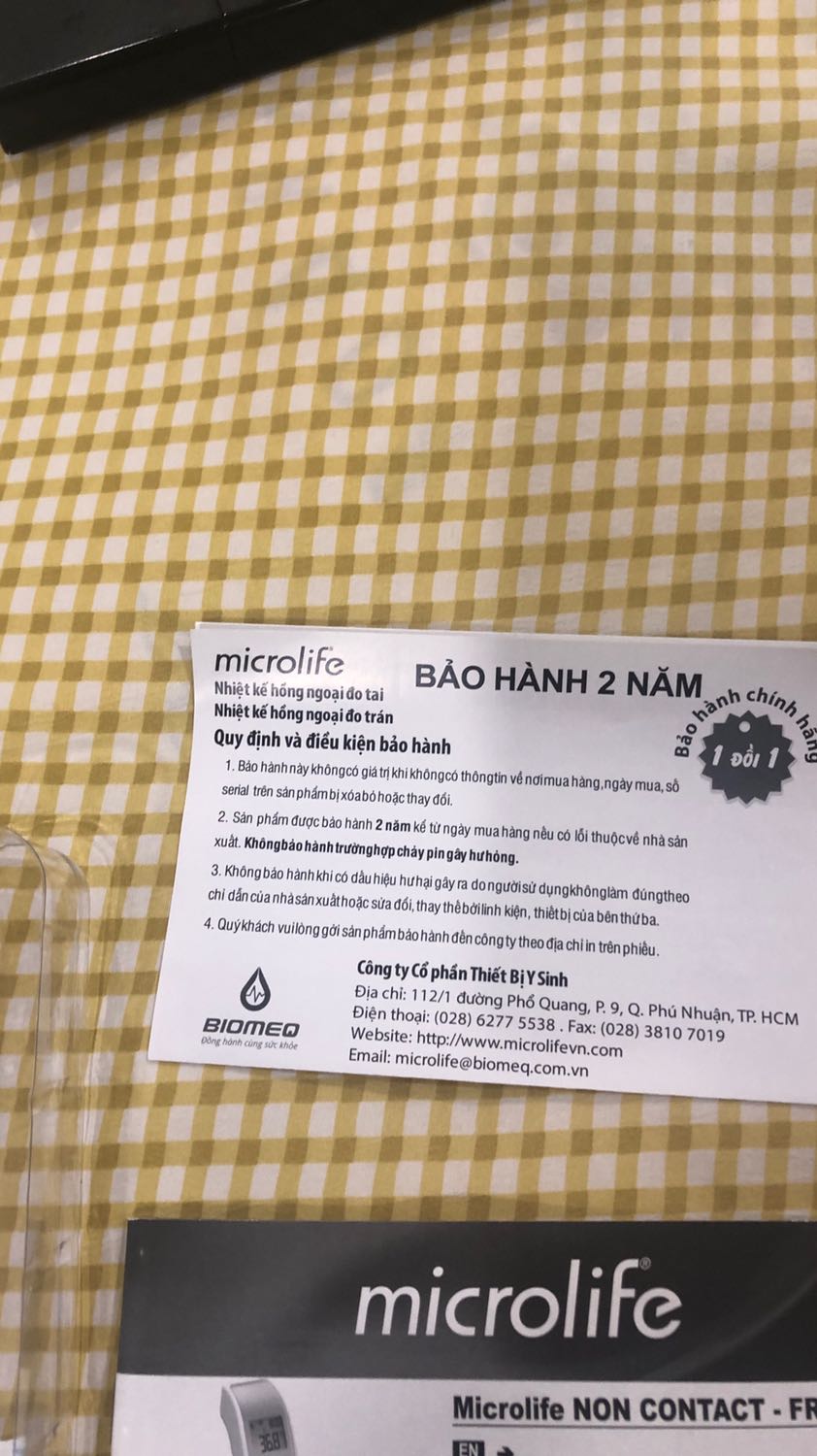 Fr1mf1 model:,Hàng nguyên hộp đầy đủ máy, hướng dẫn, bảo hành 2 năm, pin. Cặp nhiệt kế thử và so với nhiệt kế microlife thì lúc thì như nhau lúc thì chênh 0.1-0.3 độ. Đo cùng 1 chỗ thì chênh 0.1-02 độ. Nói chung với nhiệt kế hồng ngoại thì vậy là rất chính xác. Nói chung hài lòng, đáng 5 sao. Hy vọng sẽ dùng bền k vấn đề j