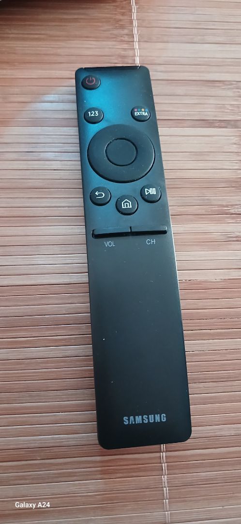 Điều khiển tốt, nên mua. Sẽ tiếp tục ủng hộ shop