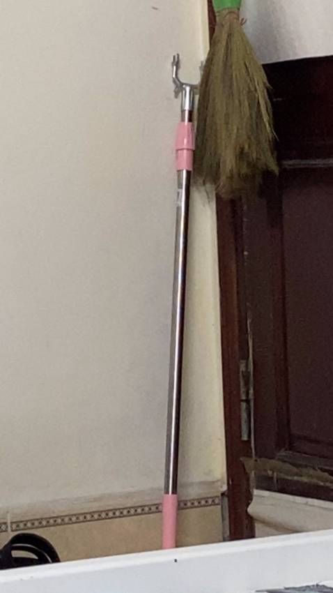 Gậy cứng cáp, rất ưng ý
Treo quần áo rất tiện lợi 👍🏻 Giao hàng nhanh